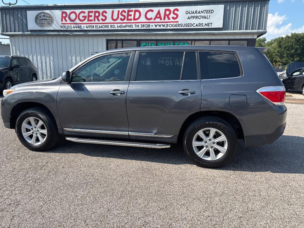 2013 Toyota Highlander Plus's photo